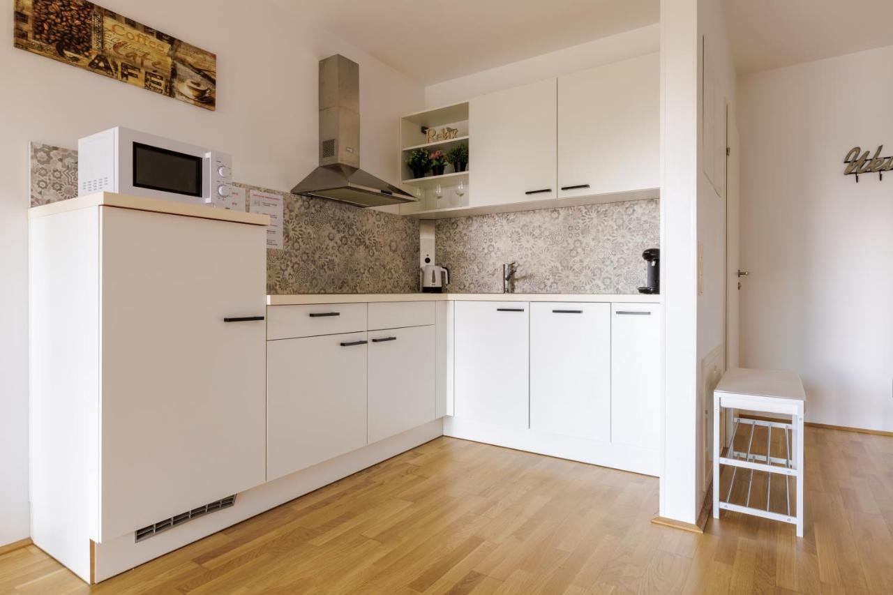 Vienna City And Spa - Modern Apartments Next To Therme Wien & 15 Minutes To The City Center Exterior foto
